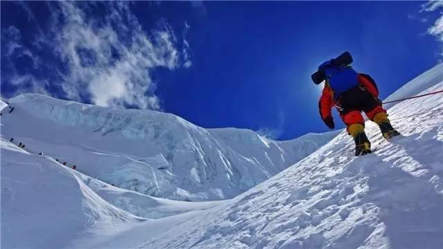 最新登山游记，探寻未知之巅的壮丽景色